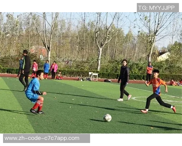 高绩效足球的秘密：如何通过科学训练与团队协作提升比赛表现